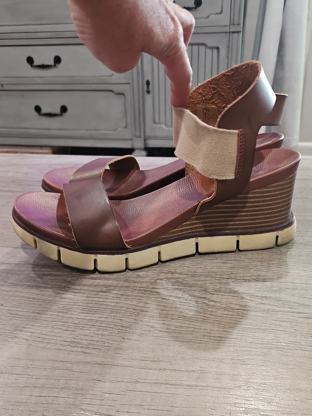MIA Adley wedge  brown & tan women's sandals size 8.5